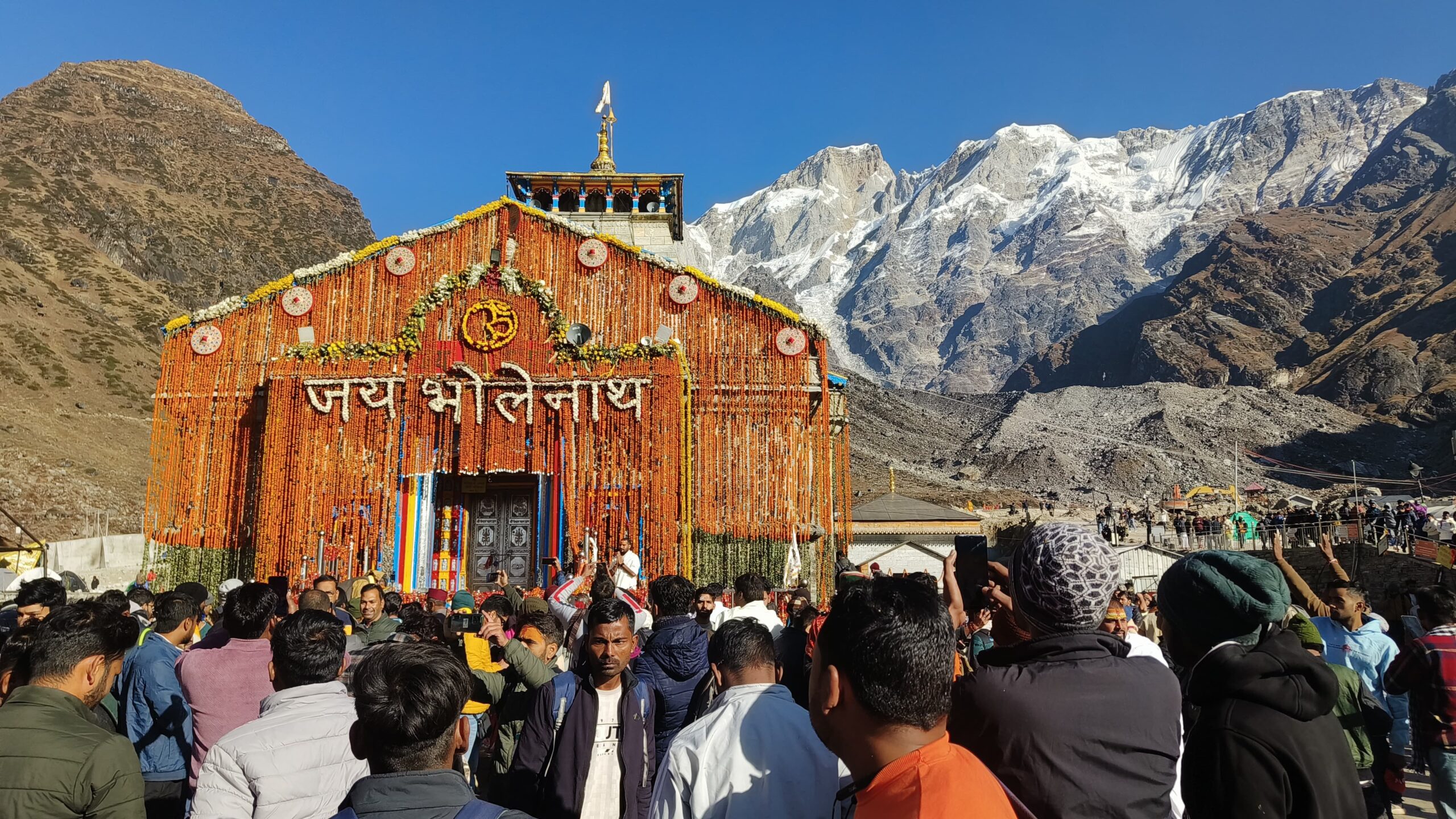 जय बाबा केदार के जयघोष के साथ ग्यारहवें ज्योर्तिलिंग श्री केदारनाथ धाम के कपाट शीतकाल के लिए बंद हुए